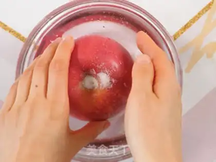 Make Mountain apple water step 1