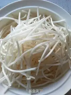 Make Bean sprouts step 0