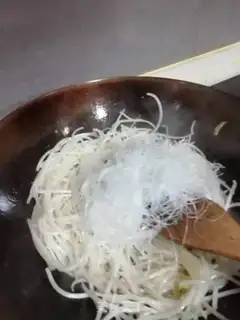 Make Bean sprouts step 4