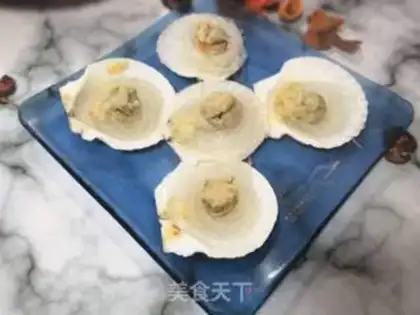 Make A garlic fan scallop step 2