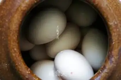 Make Pickled goose eggs step 3