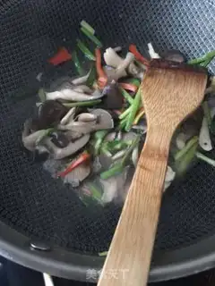 Make Scrambled mushrooms step 8