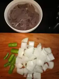 Make Onion fried liver step 0