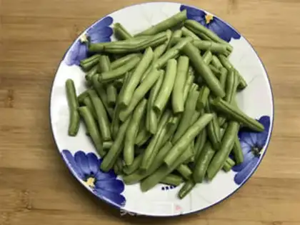 Make ♪ Plumsy beans ♪ step 1