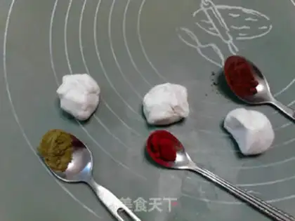 Make Three-colour marble soup step 3