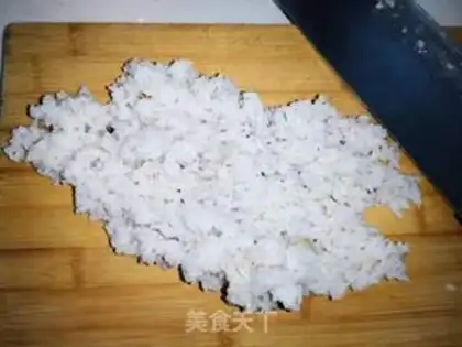 Make Riceball step 6