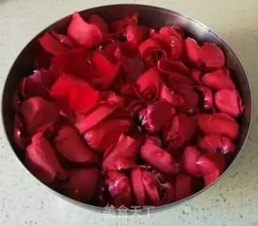 Make Homemade rose sauce step 1