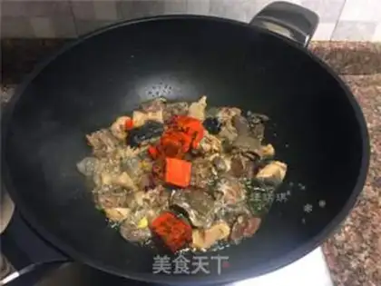 Make Red-burned chicken step 5