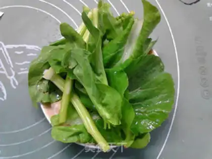 Make Hot noodle soup step 1