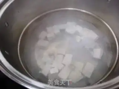 Make Mustard tofu clam soup step 2