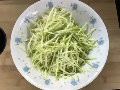 Make Cracker eggcake step 1