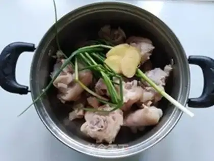 Make Pork hooves for the winter step 4