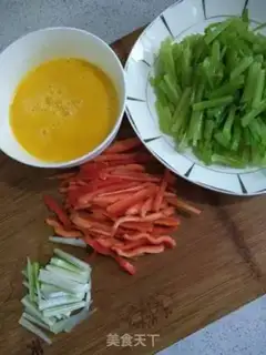 Make Cricket fried eggs step 5