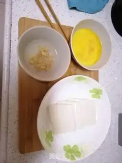 Make A tofu-defeated egg step 0