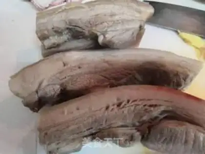 Make Guangxi, cut meat step 2