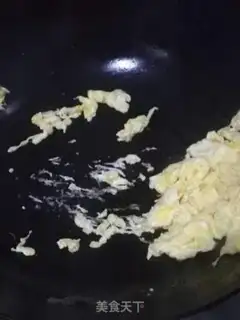 Make Egg tomato noodles step 1