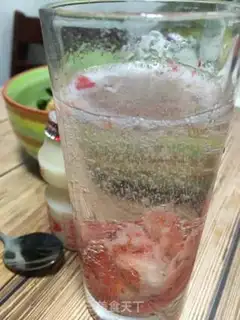 Make Strawberry net red drinks step 4