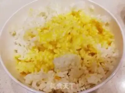 Make Egg fried rice step 4