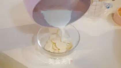 Make Wine heart chocolate step 0