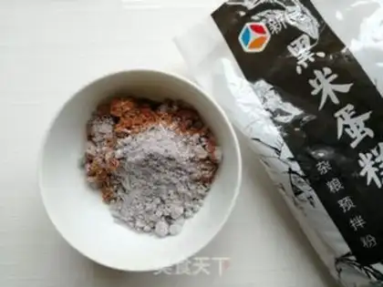Make Red sugar triangle step 2