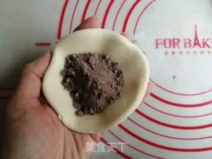 Make Red sugar triangle step 4