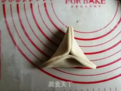 Make Red sugar triangle step 5