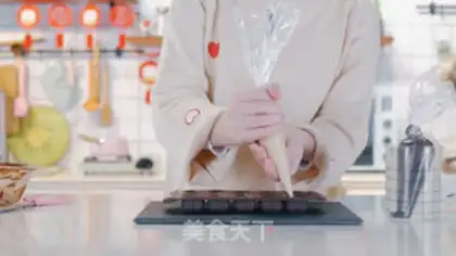 Make Wine heart chocolate step 11