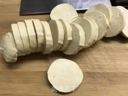 Make Five fragrance chickens step 1
