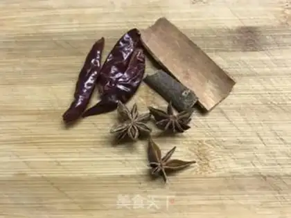 Make Five fragrance chickens step 2