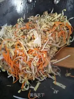 Make Spring rolls step 4