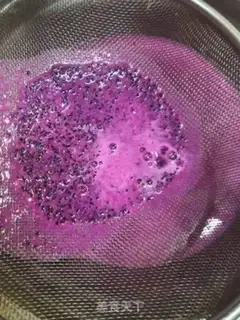 Make Flamingo soy milkshake step 2
