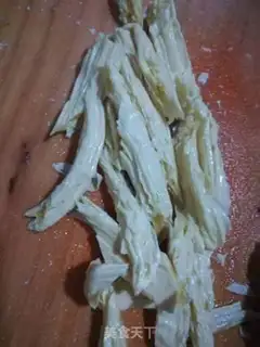 Make Black bean sprouts step 1