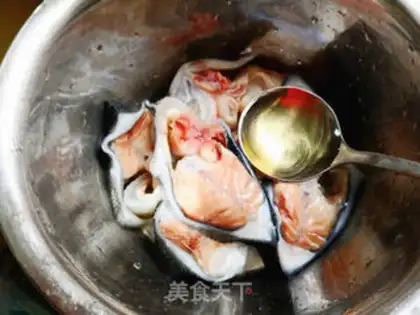 Make Onions, sea cucumbers step 1