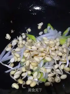 Make Sprayed double sprouts step 3