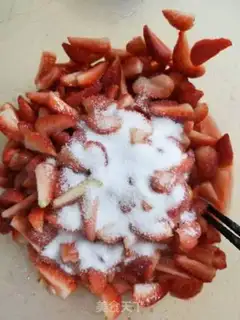 Make Strawberry sauce step 3