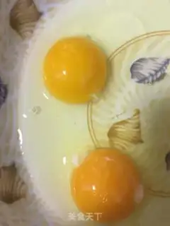 Make Silverfish steamed eggs step 1