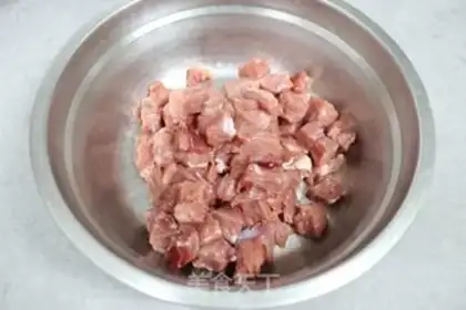 Make Beef mushroom sauce step 1