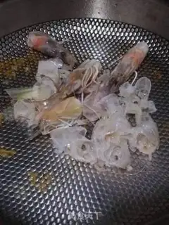 Make Shrimp soup step 2
