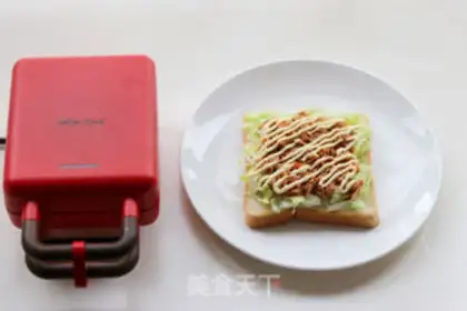 Make Tuna sandwich step 3