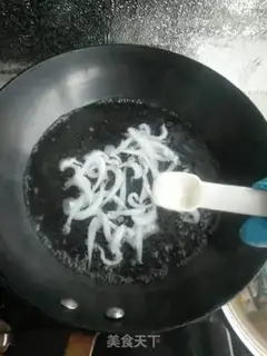 Make Silver fish egg soup step 2