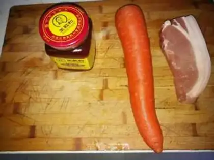 Make Carrot burns red meat step 0