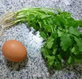 Make Quillard egg fried rice step 1