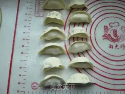 Make A radish fan hugs an egg dumpling step 6