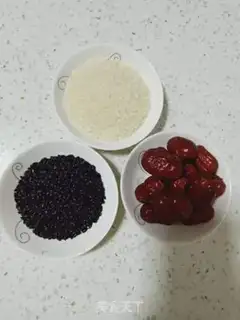 Make Red-tree, black rice congee step 0