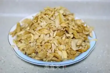 Make radish and fried meat step 1