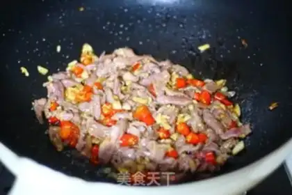 Make radish and fried meat step 7