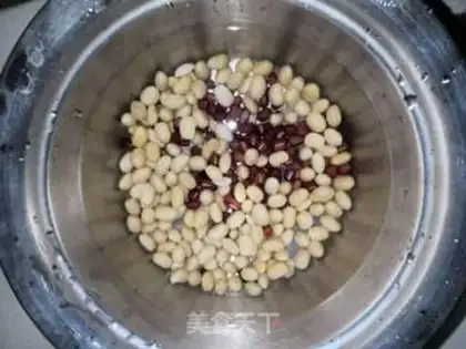 Make Red Bean Mountain medicine and soy sauce step 2