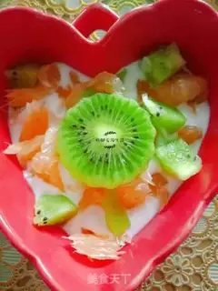 Make Yogurt and fruit step 4