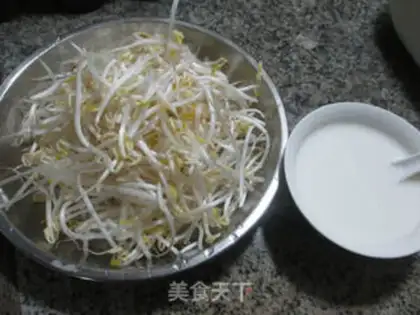 Make Green bean sprouts step 1