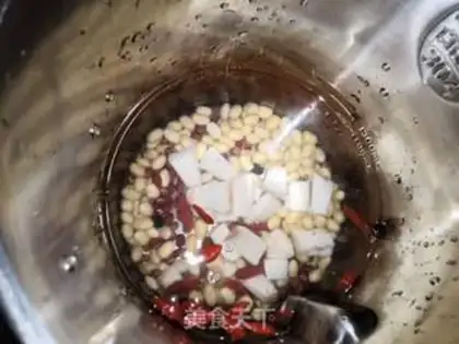 Make Red Bean Mountain medicine and soy sauce step 4